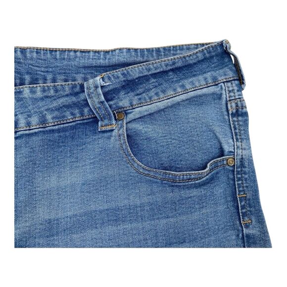 Celebrity Jean Shorts Plus Size 24 Cuffed Stretch Medium Wash - Picture 3 of 7